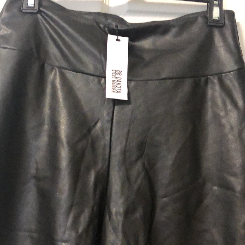NEW Womens Faux Leather Biker Shorts sz L Black by BB Dakota / Steve Madden - Picture 2 of 5